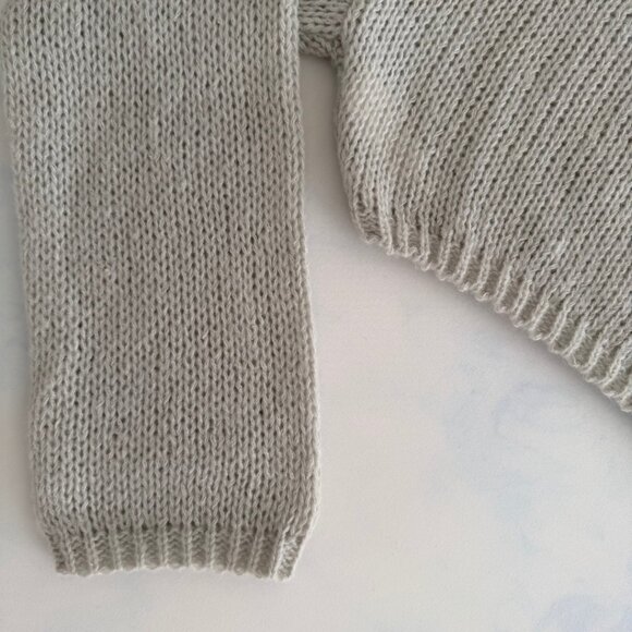 Light Grey Cropped Boat Neck Knit Long Sleeve Sweater - Picture 4 of 7